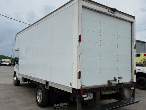 Used 2018 Ford E-450 and Econoline 450 Super Duty w/ Power Windows & Locks Group RWD image 5