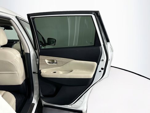 Used 2024 Nissan Murano SL image 32