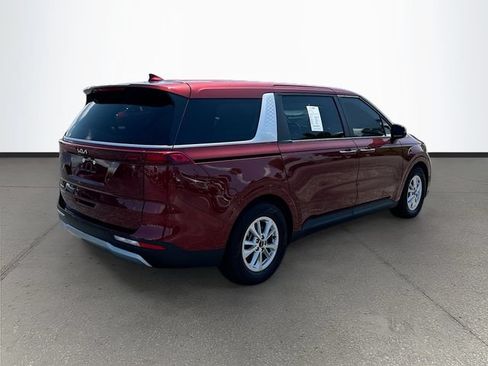Used 2024 Kia Carnival LX FWD image 28