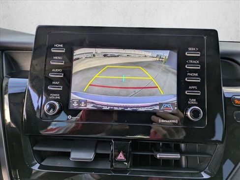 Used 2022 Toyota Camry SE image 13