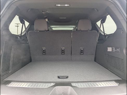 New 2026 GMC Yukon XL Denali w/ Sun & Power Step Package AWD/4WD image 17