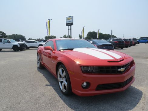 Used 2011 Chevrolet Camaro SS w/ RS Package RWD image 3