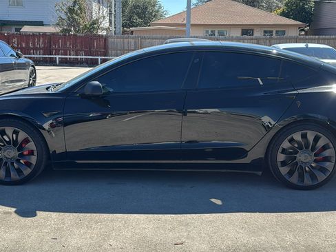 Used 2022 Tesla Model 3 Performance image 4