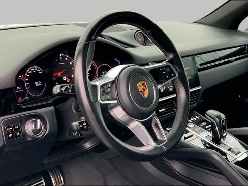 Used 2019 Porsche Cayenne S AWD/4WD image 17