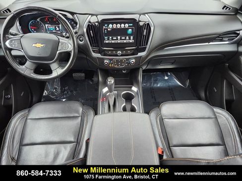 Used 2019 Chevrolet Traverse RS image 12