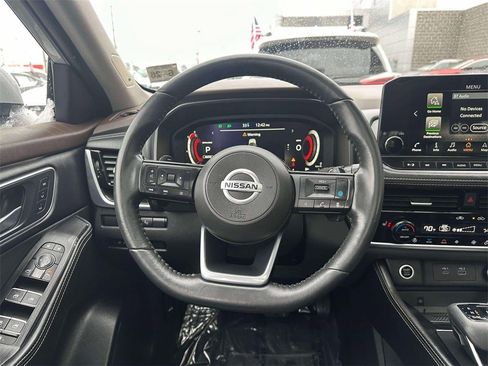 Certified 2021 Nissan Rogue Platinum image 14