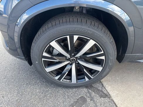 New 2026 Volvo XC90 B6 Core w/ Protection Package Premier AWD/4WD image 13