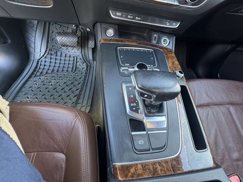 Used 2018 Audi Q5 2.0T Premium image 19