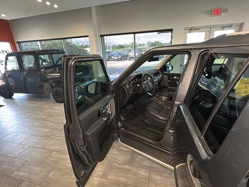 Used 2016 Land Rover LR4 HSE AWD/4WD image 23