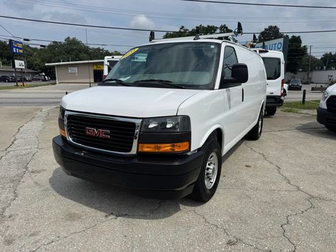 Used 2023 GMC Savana 2500 w/ Driver Convenience Package RWD image 4