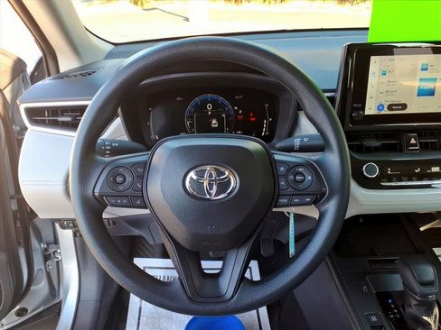 Used 2026 Toyota Corolla Cross L image 24