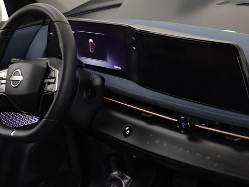 Used 2024 Nissan Ariya PLATINUM+ image 21