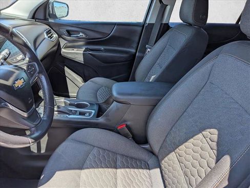 Used 2018 Chevrolet Equinox LT FWD image 14