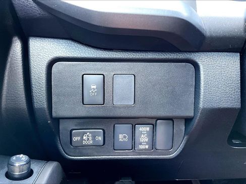 Used 2021 Toyota Tacoma TRD Sport w/ Technology Package AWD/4WD image 33