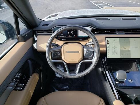 New 2026 Land Rover Range Rover Sport SE image 14