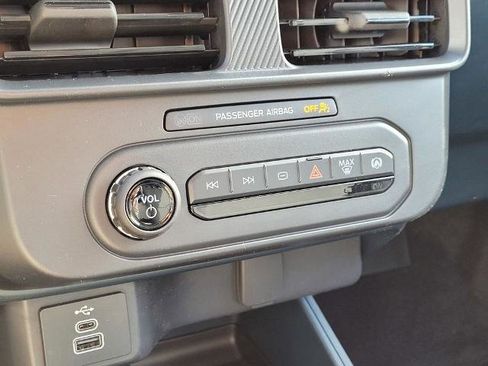 New 2026 Ford Maverick XL image 22