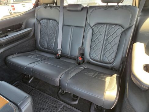 Used 2022 Jeep Grand Wagoneer Series III w/ Rear Seat Video Group 1 image 17