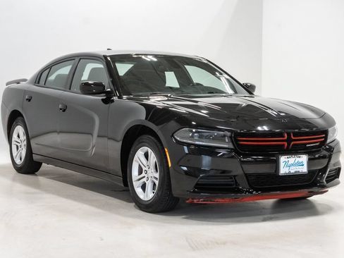 Used 2023 Dodge Charger SXT RWD image 6
