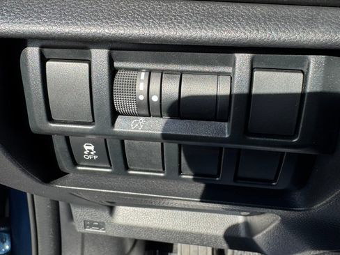 Used 2019 Subaru Crosstrek 2.0i Premium image 20