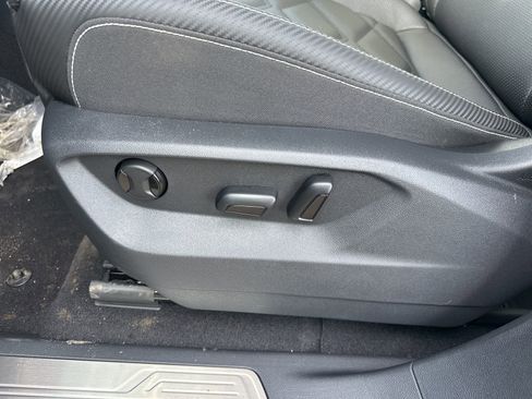 New 2026 Volkswagen Atlas Cross Sport SE image 12