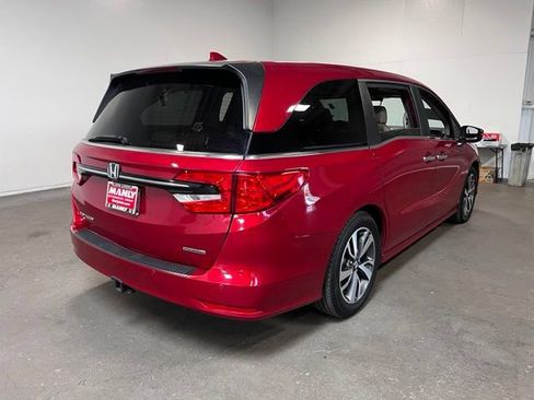 Used 2022 Honda Odyssey Touring image 3