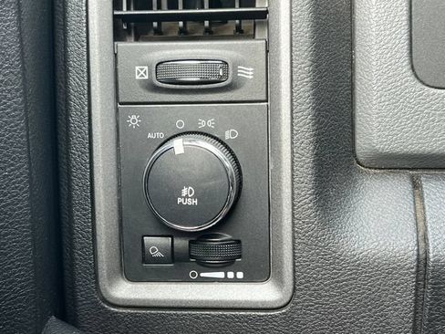 Used 2014 RAM 1500 Express AWD/4WD image 19
