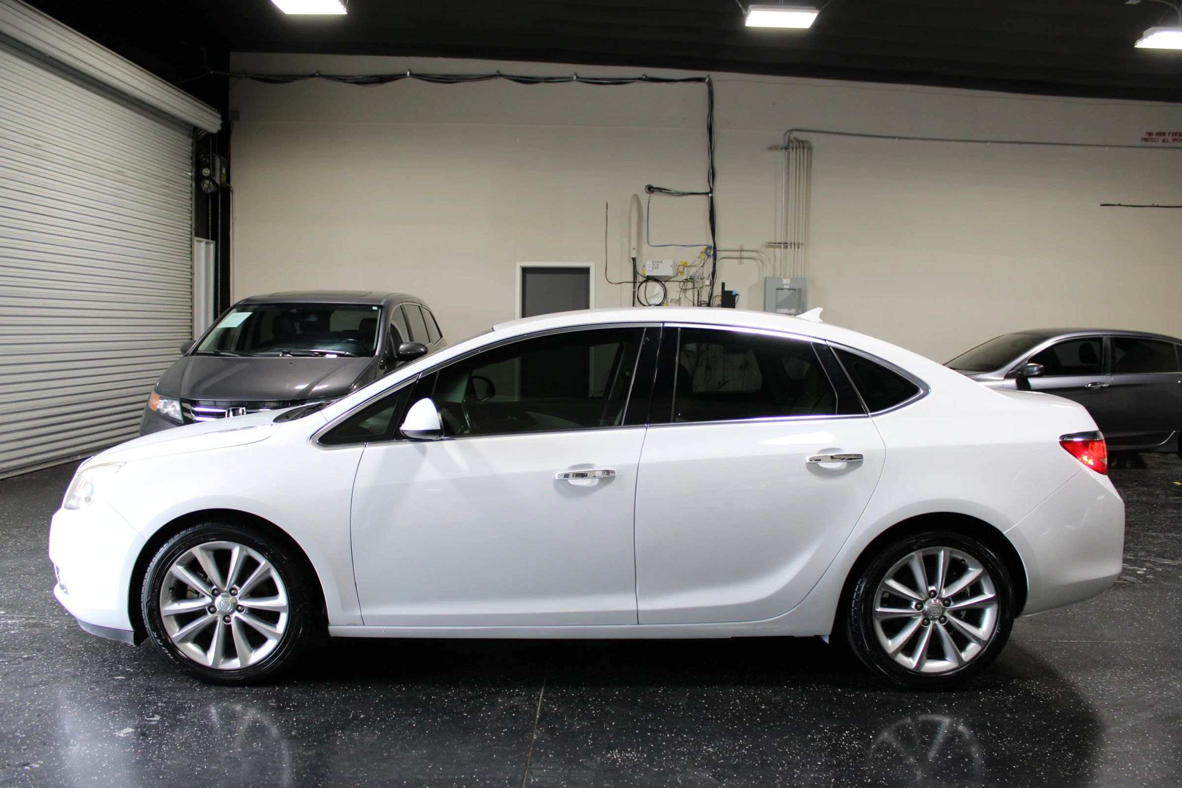 Used 2012 Buick Verano Leather FWD image 6