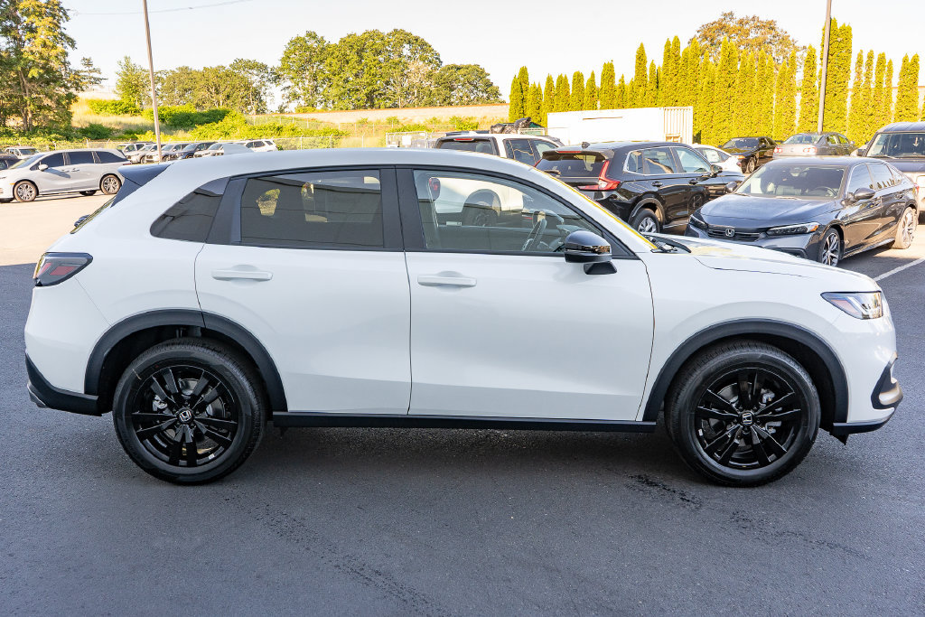 New 2027 Honda HR-V Sport image 5