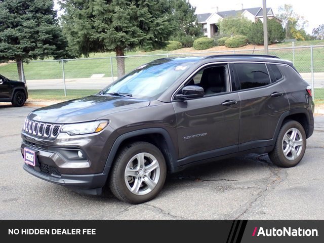 Used 2024 Jeep Compass Latitude AWD/4WD image 1