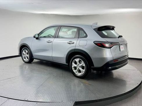 Used 2023 Honda HR-V LX image 10