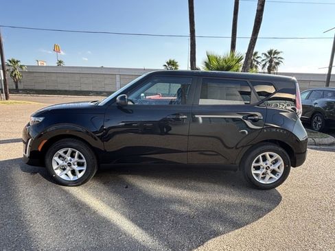 New 2025 Kia Soul LX image 4