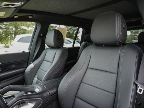 Certified 2025 Mercedes-Benz GLS 450 4MATIC image 14