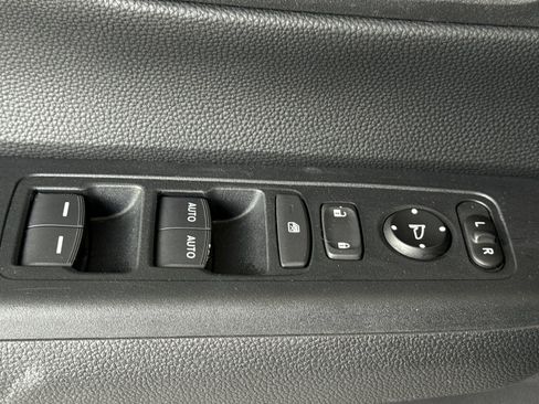 Used 2024 Honda CR-V EX image 12