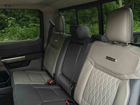 Used 2026 Ford F450 Platinum w/ Platinum Plus Package AWD/4WD image 19