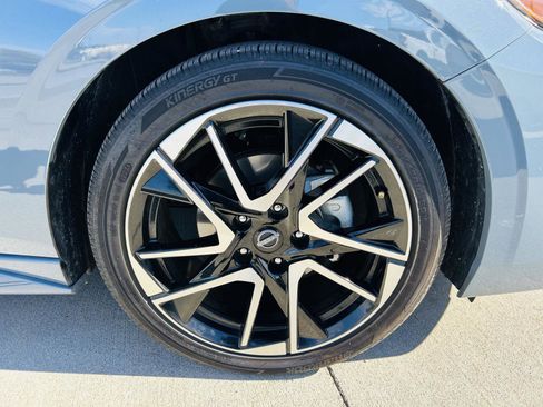 Used 2024 Nissan Sentra SR w/ SR Premium Package image 41