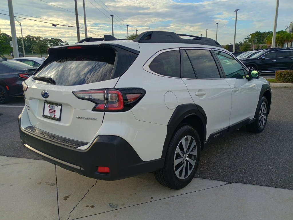 Certified 2025 Subaru Outback Premium w/ Popular Package #1A AWD/4WD image 5