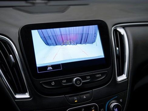 Used 2024 Chevrolet Malibu LT image 28