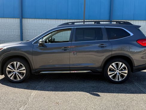 Used 2022 Subaru Ascent Limited image 4