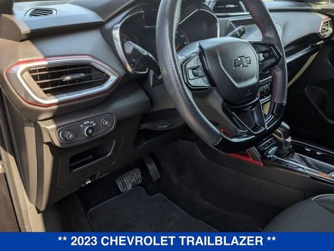 Used 2023 Chevrolet TrailBlazer RS image 16