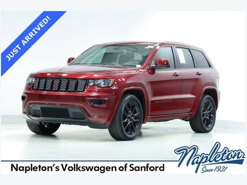 Used 2020 Jeep Grand Cherokee Altitude image 1