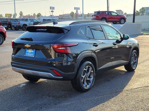 New 2026 Chevrolet Trax LT w/ Driver Confidence Package image 5