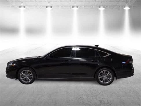 Used 2023 Honda Accord EX image 5