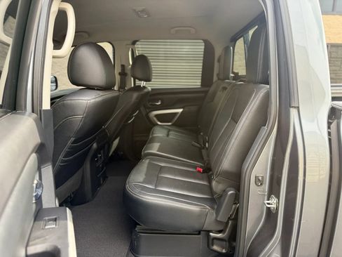 Used 2017 Nissan Titan SL RWD image 24