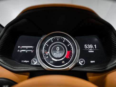 Used 2017 Aston Martin DB11 V12 image 5