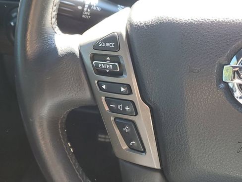 Used 2022 Nissan Titan Platinum Reserve w/ Moonroof Package AWD/4WD image 14