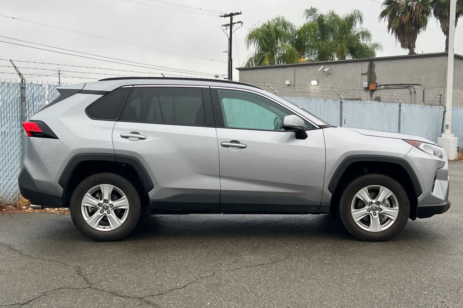 Used 2021 Toyota RAV4 XLE w/ Convenience Package AWD/4WD image 6