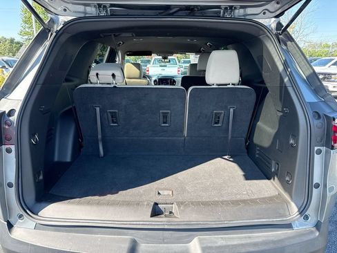 Used 2023 Chevrolet Traverse LS w/ Midnight/Sport Edition FWD image 24