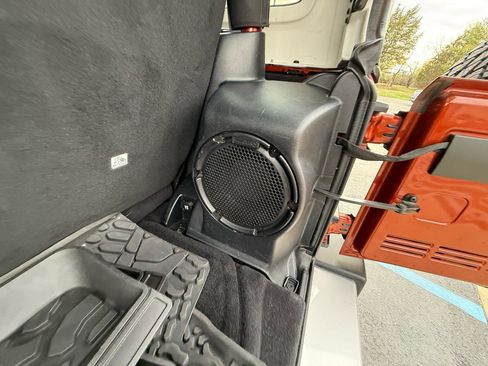 Used 2014 Jeep Wrangler Sahara w/ Connectivity Group image 28