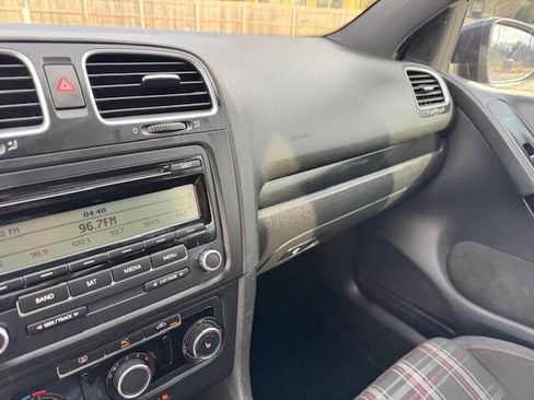 Used 2011 Volkswagen Golf 4-Door image 42