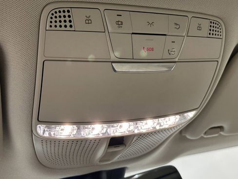 Used 2021 Mercedes-Benz GLC 300 image 32